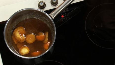 суфле из и огурта с жареными пряными апельсинами