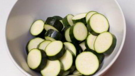 суфле из кабачков под грибным соусом