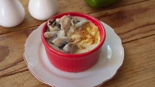 Суфле из кабачков с грибным соусом