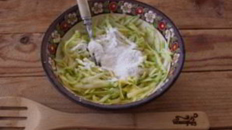 суфле из кабачков с грибным соусом