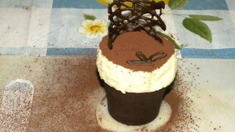 суфле в шоколадных стаканчиках