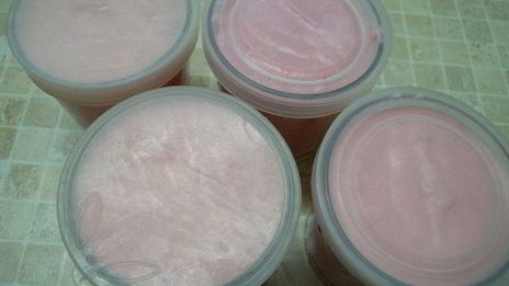 творожное суфле с белым шоколадом и клубникой