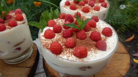 малиновый тирамису