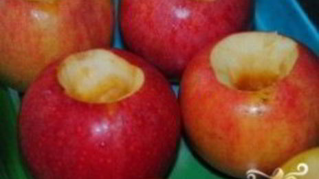 запеченные яблоки с сахаром