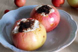 Запеченые яблоки с творогом