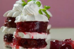 Вишневое желе с зефиром