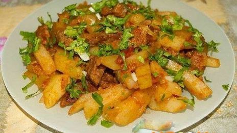 азу из говядины с солеными огурцами