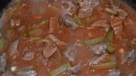 азу с солеными огурцами