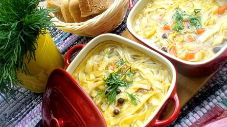 домашняя лапша в горшочке