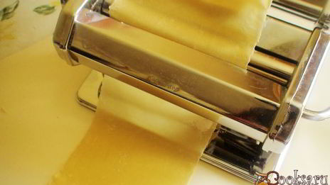 домашняя лапша в горшочке