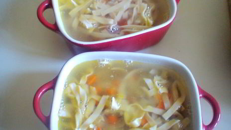 домашняя лапша в горшочке