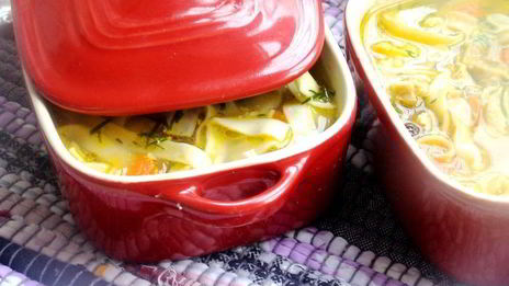 домашняя лапша в горшочке