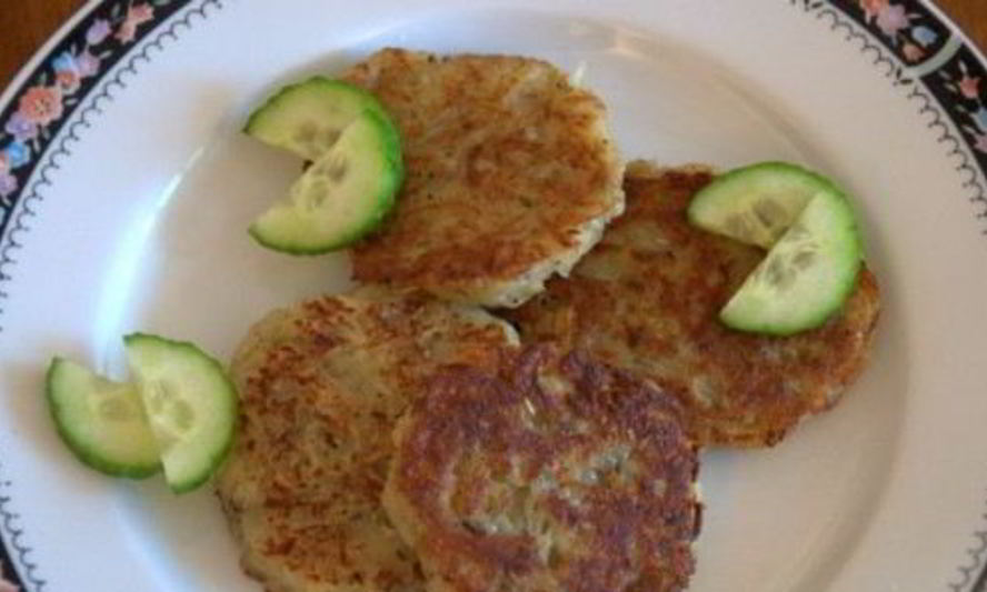 Рецепт драники из картофеля и лука с розмарином