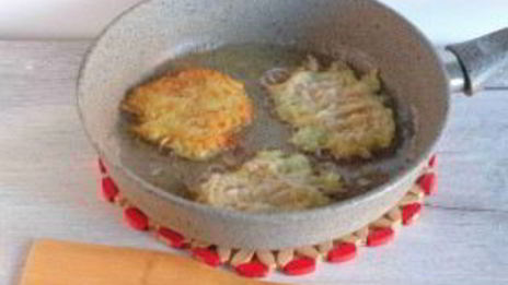 драники из картофеля, кабачка и яблока