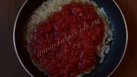 драники в томатном соусе