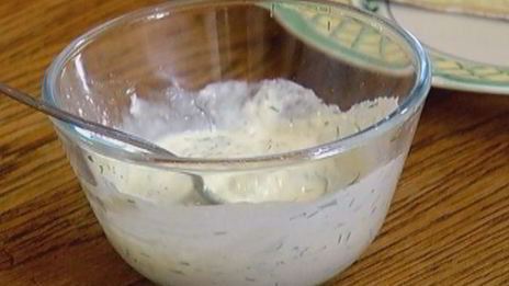 картофельно-свекольные драники с сыром бри