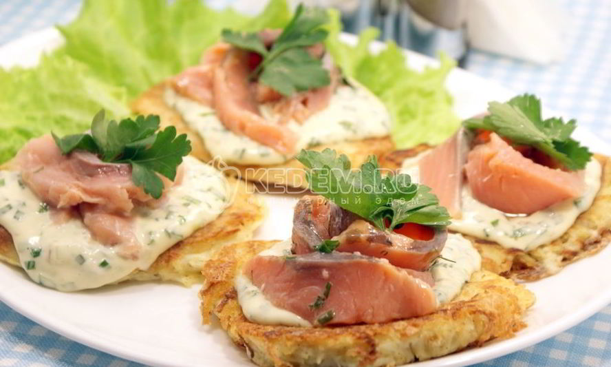 Рецепт картофельные драники с лососем