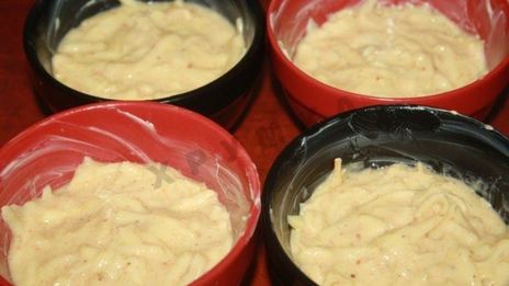 картофельные колдуны с сосисками и сыром в микроволновке