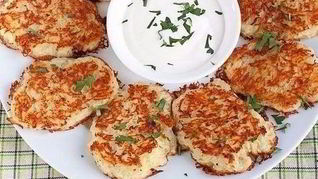 Простые картофельные драники с луком