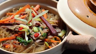 Джаб Чи — корейская стеклянная лапша