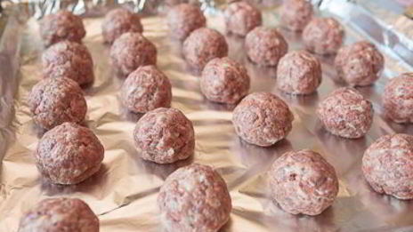 фрикадельки из баранины в овощном соусе