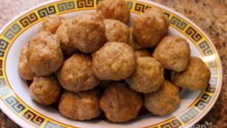 фрикадельки из курицы в чили соусе с овощами