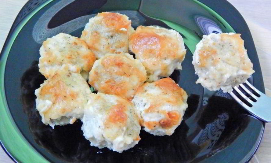 Рецепт фрикадельки из минтая в сырно-майонезном соусе