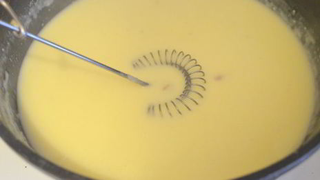 фрикадельки из свинины по-шведски в молочном соусе