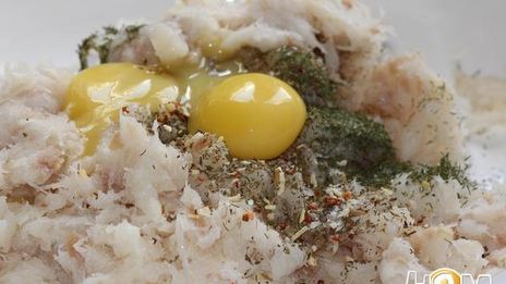 фрикадельки из трески в томатно-базиликовом соусе