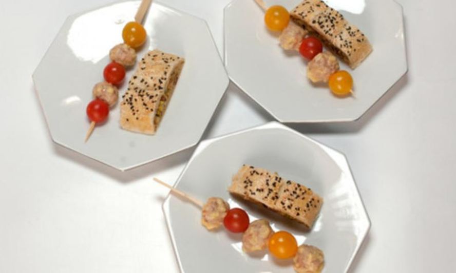 Рецепт фрикадельки на шпажках с сыром