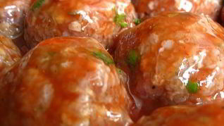 Фрикадельки с гречкой