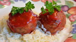 Фрикадельки с клюквенным соусом