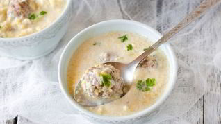 Фрикадельки с кукурузой