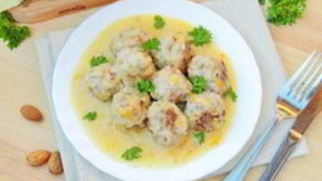 фрикадельки с пармезаном и миндалем