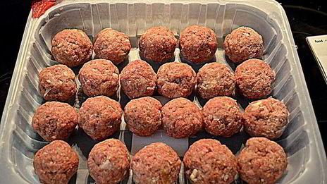 фрикадельки с пряной яблочной глазурью