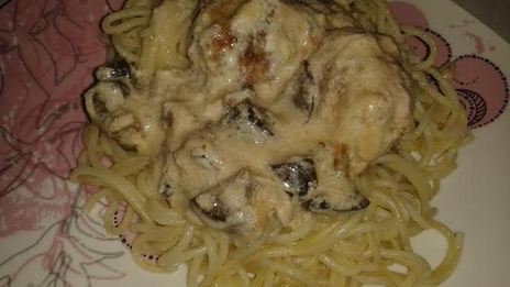 фрикадельки тушеные с баклажанами