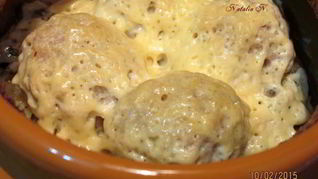 Фрикадельки в горшочке