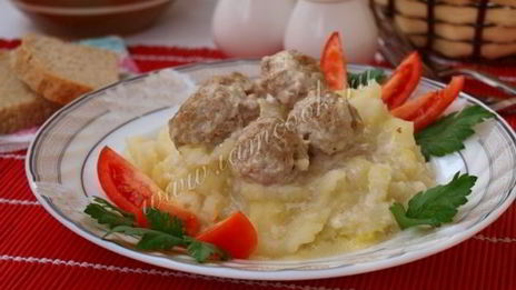 фрикадельки в сметанном соусе