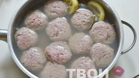 фрикадельки в соусе