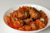 Фрикадельки в томатном соусе