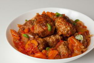 Фрикадельки в томатном соусе