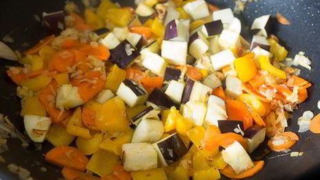 красное карри с фрикадельками