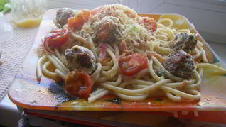 Паста с фрикадельками в сливочно-томатном соусе