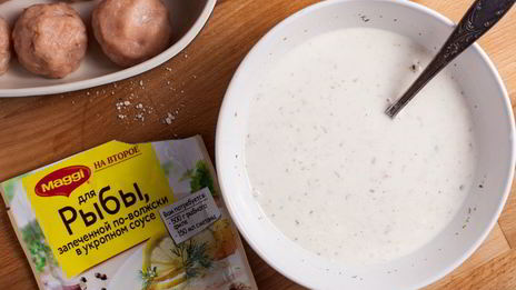 рыбные фрикадельки в сметанном соусе