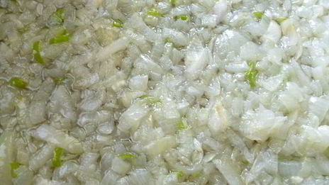 спаржевая фасоль с фрикадельками в пикантном соусе