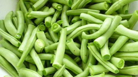 спаржевая фасоль с фрикадельками в пикантном соусе