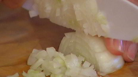 чечевица с грибами, ветчиной и куриными сосисками