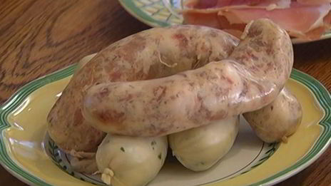 чечевица с грибами, ветчиной и куриными сосисками