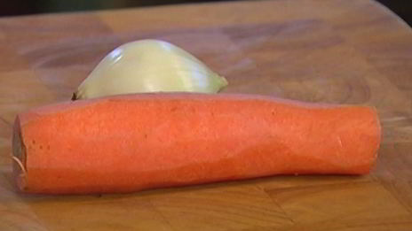 чечевица с грибами, ветчиной и куриными сосисками