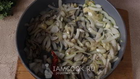 чечевица с опятами